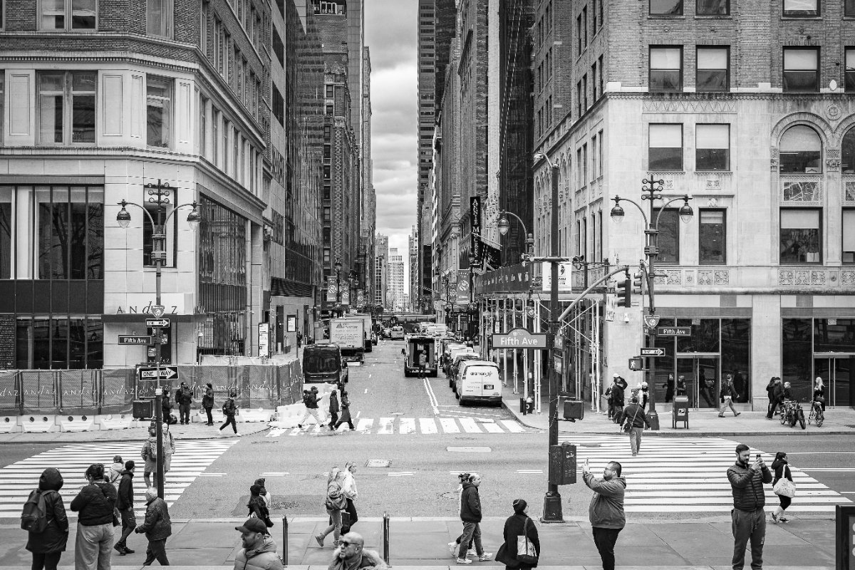 Sguardi sulla Quinta — Fifth Avenue, New York, USA